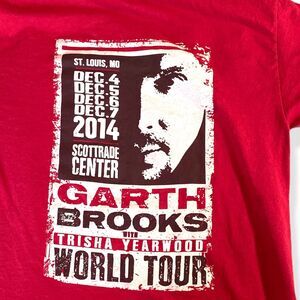 Garth Brooks Trisha Yearwood World Tour 2014 T Shirt L Red Scottrade Center